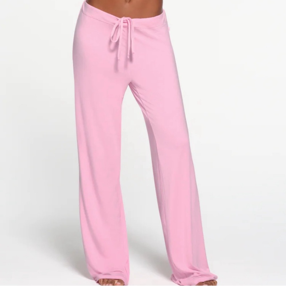 Skims pink pijama pants. Sold out